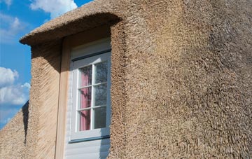 Horbling thatch roof disadvantages